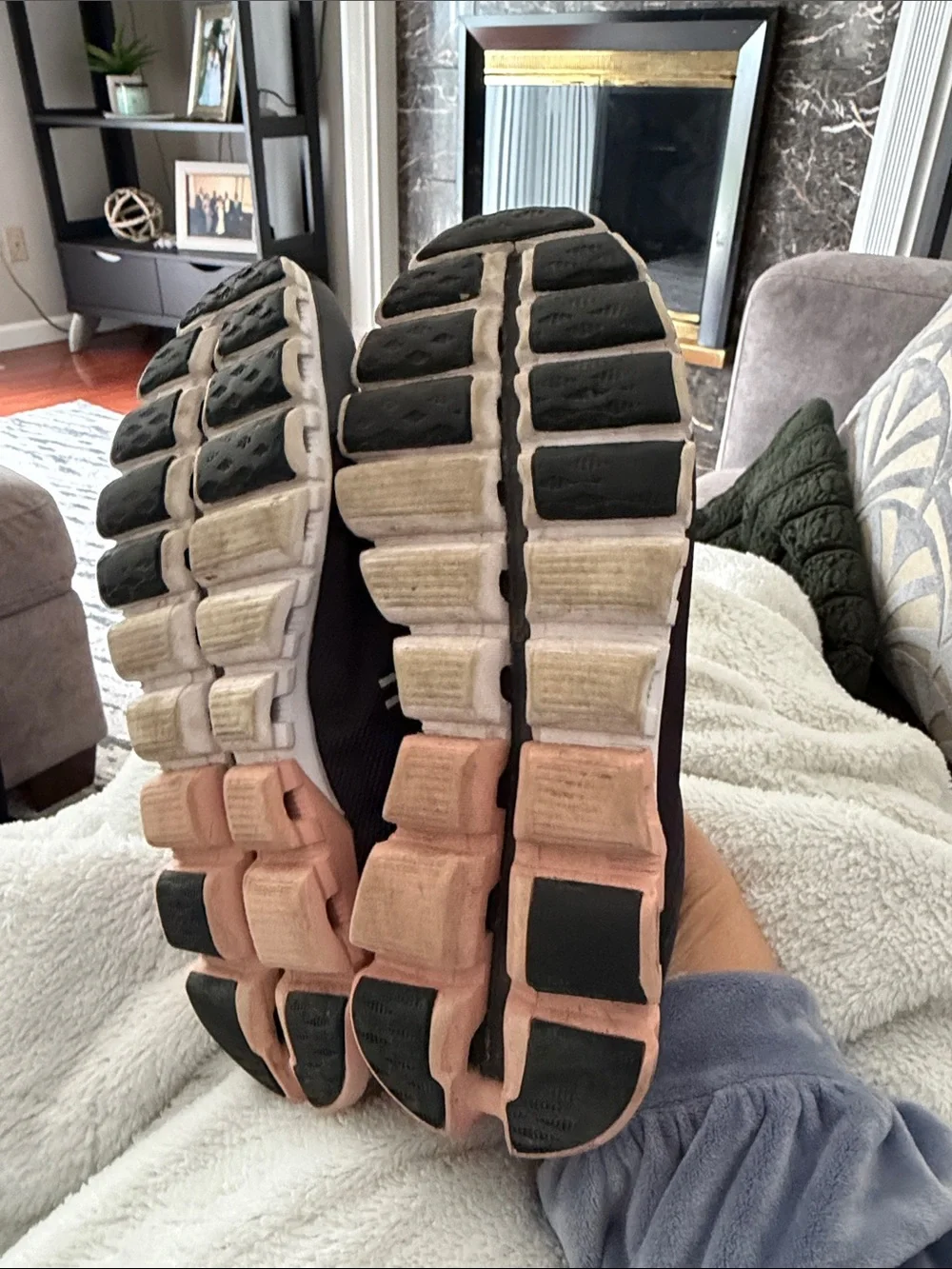 On Running Cloudflow Shoes in Rock | Rose 7 - Picture 8 of 8